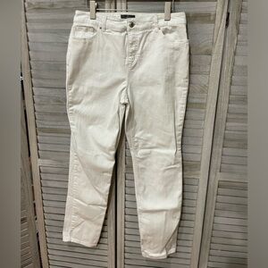 Chico's Classic Straight Leg Jeans in Cream